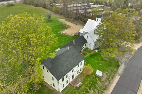 79 High St, Pittsfield, NH 03263