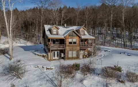 1355 Whitneyville Rd, Halifax, VT 05358