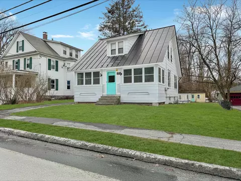 28 Dana St, Lebanon, NH 03784