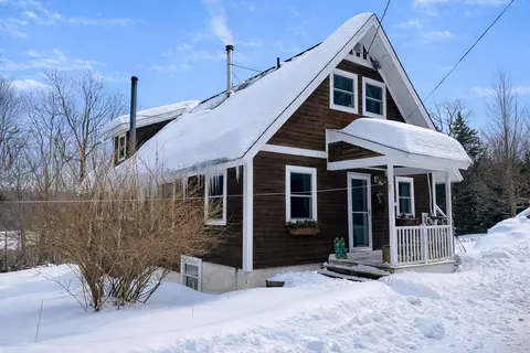 15 Bills Rd, Stratton, VT 05360