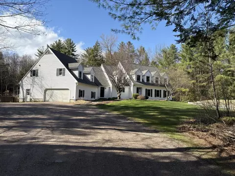 60 Catella Rd, Essex Junction, VT 05452