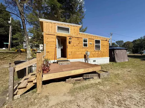 505 Back Mountain Rd #14, Windsor, VT 05089