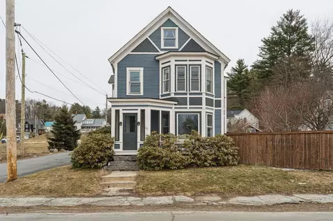 80 Laurel St, Newport, NH 03773
