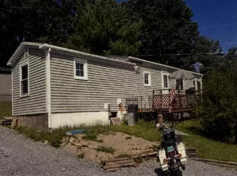 70 Parkline Pl, Middlebury, VT 05753