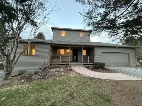 228 Cushing Rd, Newmarket, NH 03857