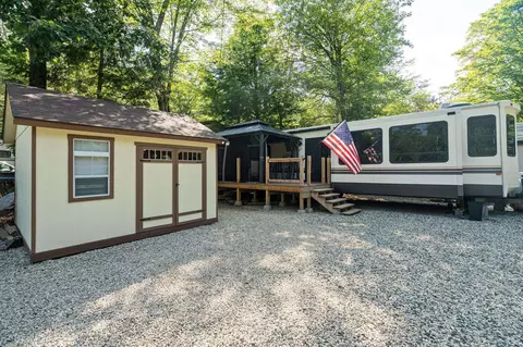 184 Pocahontas Ln #184, Rochester, NH 03839