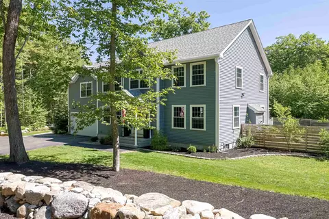 8 Poor Farm Rd, Brookline, NH 03033