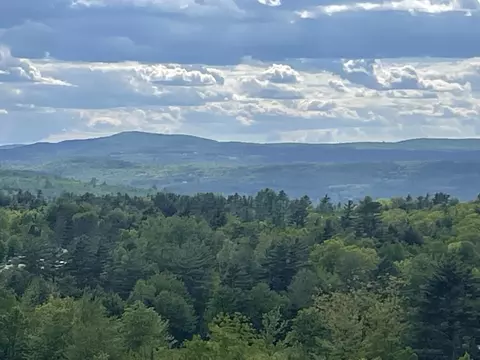 46 Apt 1 Benton Rd #1, Haverhill, NH 03774