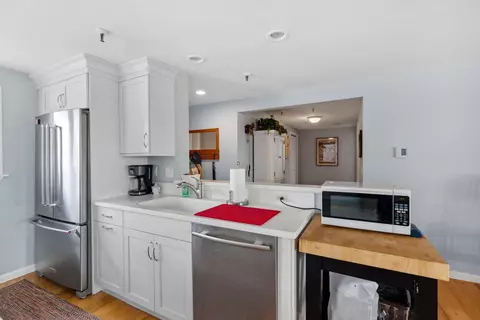 Kitchen - 407 Ocean Blvd #B11, Hampton, NH 03842 photo 4 of 4