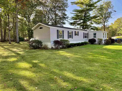 56 Nelson St, Salem, NH 03079
