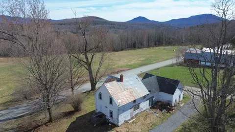 12 Baraw Rd, Lowell, VT 05847