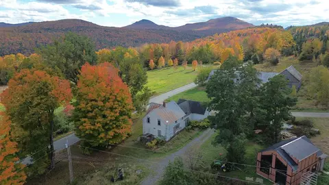 12 Baraw Rd, Lowell, VT 05847