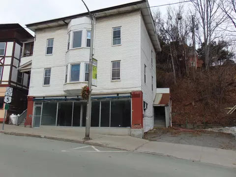 166 Eastern Ave, Saint Johnsbury, VT 05819