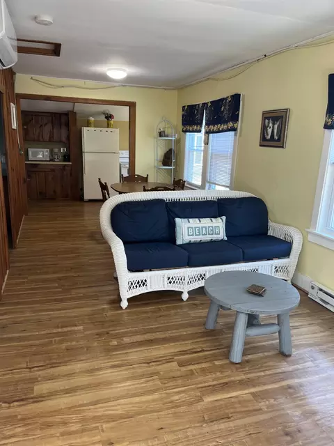 Living - 7 Dover Ave, Hampton, NH 03842 photo 3 of 4