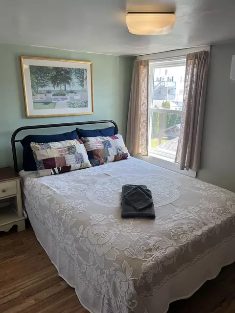 Bedroom - 7 Dover Ave, Hampton, NH 03842 photo 4 of 5