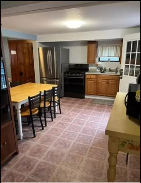 Kitchen - 7 Dover Ave, Hampton, NH 03842 photo 1 of 4