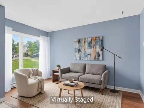 297 College St #4C, Burlington, VT 05401
