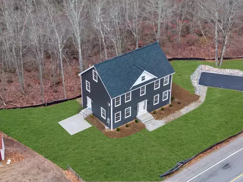 335 Raymond Rd, Chester, NH 03036