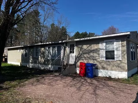 28 Owen Ct, Milton, VT 05468