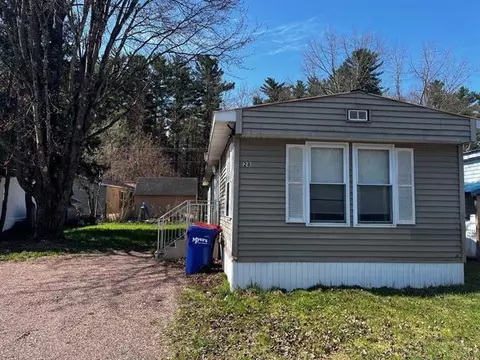 28 Owen Ct, Milton, VT 05468