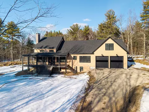 28 Lady Slipper Ln, Wolfeboro, NH 03894