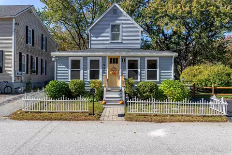 1936 Lake Shore Rd, Manchester, NH 03109