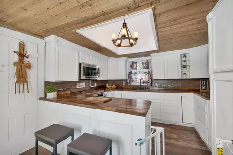 357 New Rye Rd, Epsom, NH 03234