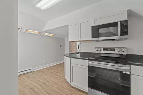 13 Gardner Ln # B, Waterbury, VT 05676
