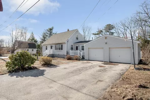 4 Paul Ave, Derry, NH 03038