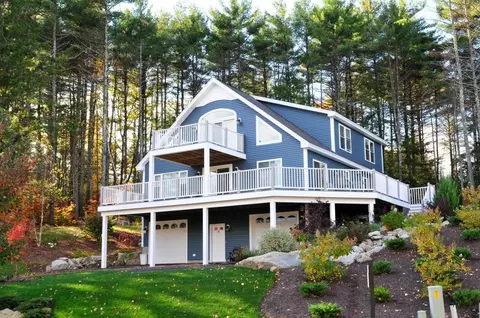 6 High Point Rd, Laconia, NH 03246