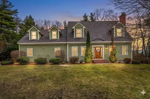 71 Deerwood Holw, Chester, NH 03036