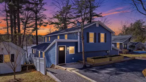 65 Sebbins Pond Dr, Bedford, NH 03110