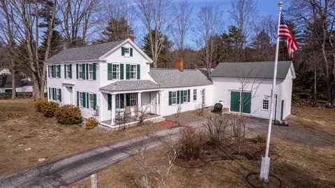 14 Main St, Raymond, NH 03077