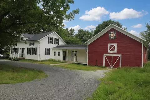 115 Nichols Rd, Enosburg, VT 05450