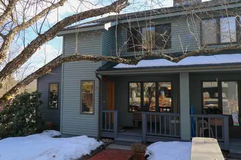 27 College Hill Rd, Hanover, NH 03755