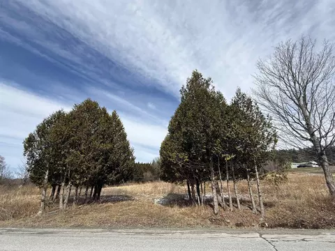 80 Weed Rd, Essex, VT 05452