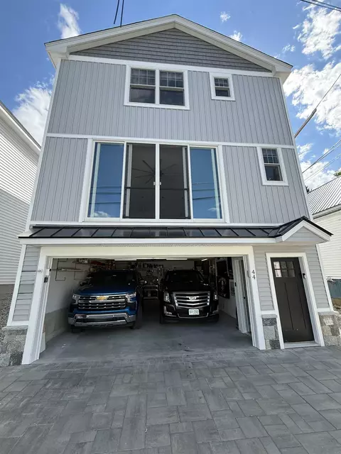 44 Centenary Ave, Laconia, NH 03246