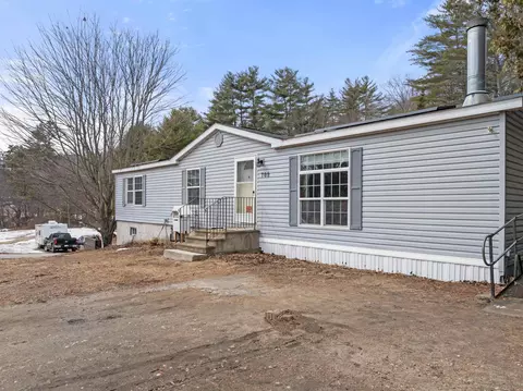 709 S Main St, Franklin, NH 03235
