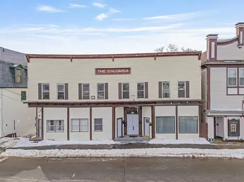 4 Depot St, Pittsfield, NH 03263