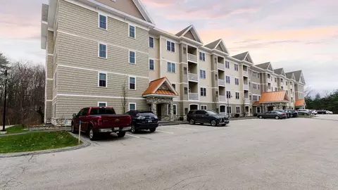 2 Henry David Dr #207, Nashua, NH 03062