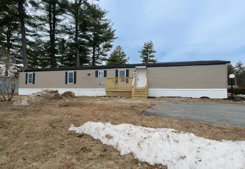 18 Springbrook St, Hinsdale, NH 03451