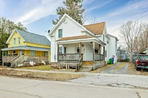 8 S Elm St, Saint Albans, VT 05478