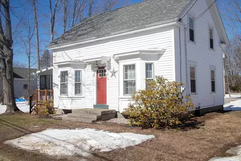 18 Maple St, North Berwick, ME 03906