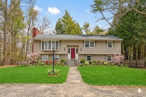 28 Spring Rd, Amherst, NH 03031