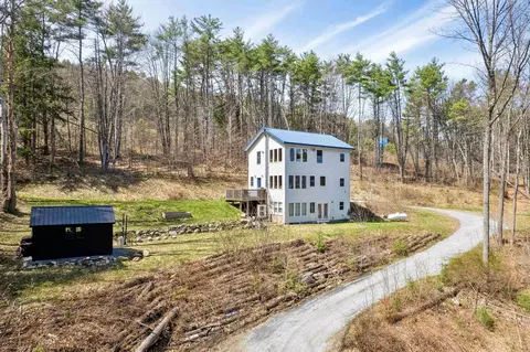 483 N Pleasant St, Bradford, VT 05033