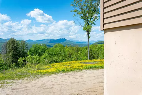 84 Cormack Dr, Madison, NH 03849