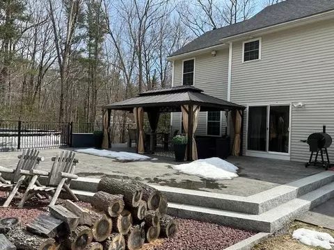 Other - 43 Lampton Dr, Derry, NH 03038 photo 4 of 15