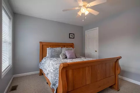Bedroom - 43 Lampton Dr, Derry, NH 03038 photo 9 of 11