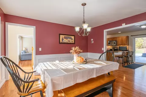 Dining - 43 Lampton Dr, Derry, NH 03038 photo 2 of 4