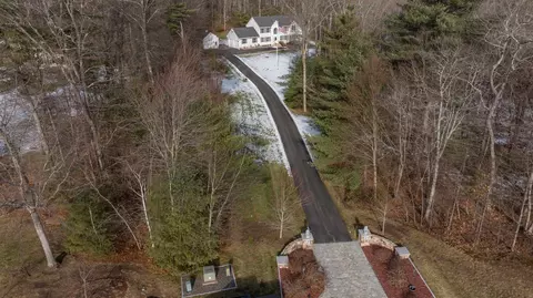 View/Area - 43 Lampton Dr, Derry, NH 03038 photo 1 of 3